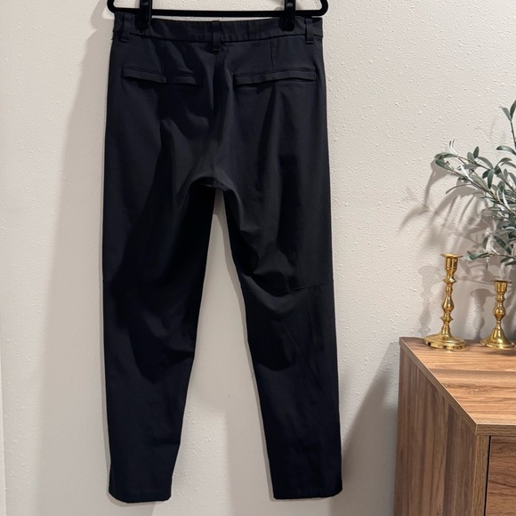 Lululemon Men’s 33 Black Commission Slim Chino Pants Classic Preppy Comfort - Picture 2 of 6